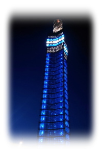 写真：秋田港ポートタワーセリオンのブルーのライトアップ